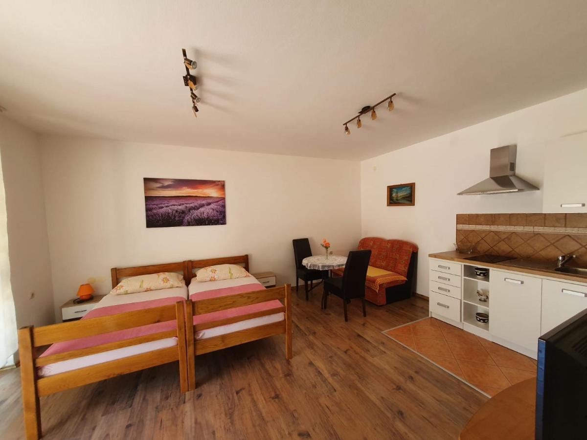 Apartments Topalovic Kostrena Kültér fotó