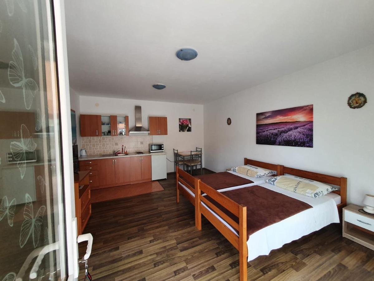 Apartments Topalovic Kostrena Kültér fotó
